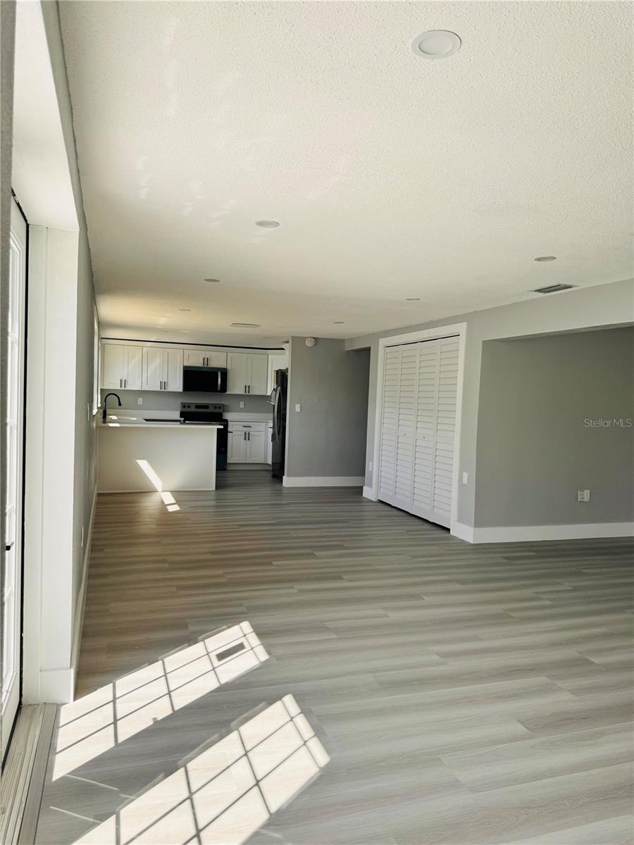 EMBASSY HILLS - Residential