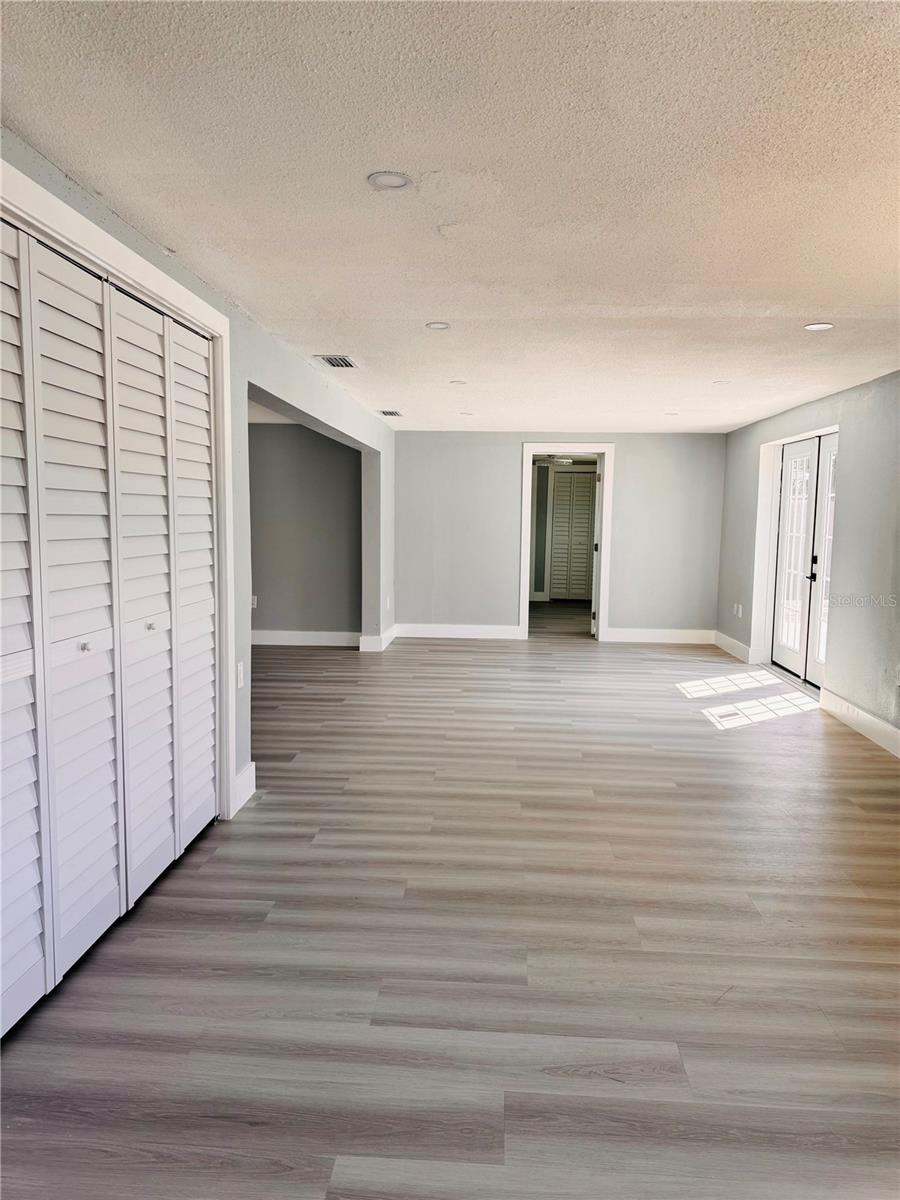 EMBASSY HILLS - Residential