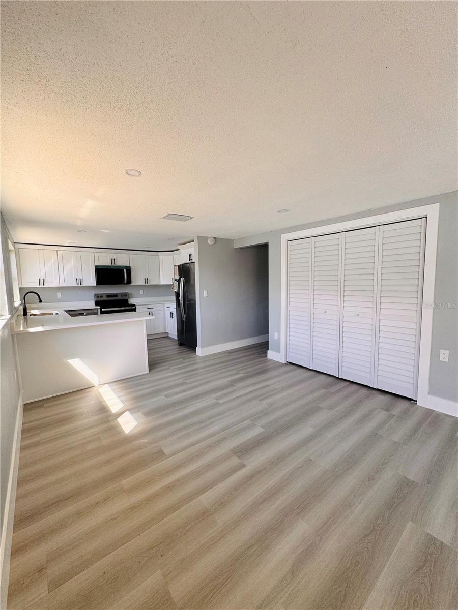 EMBASSY HILLS - Residential