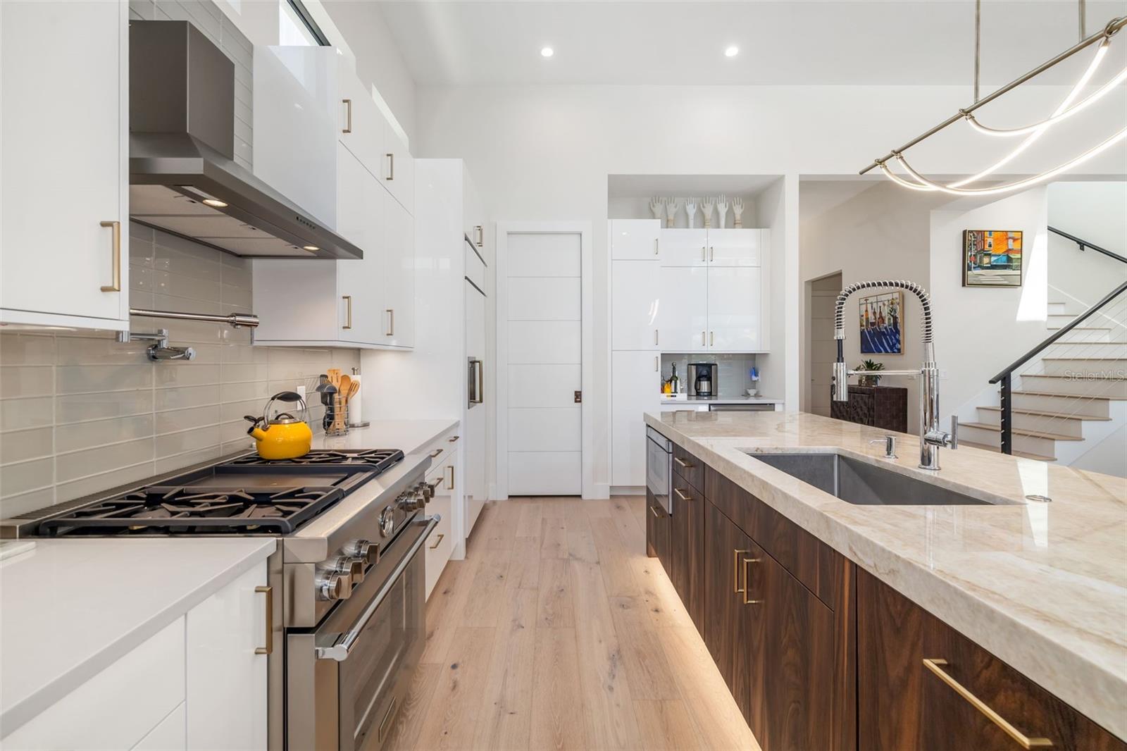 SOUTH HIGHLAND AMD OF - Residential