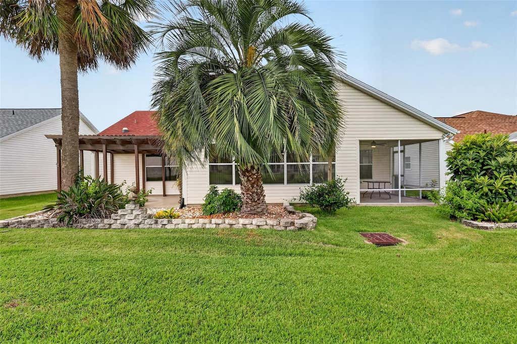 Photo of 2129 Margarita Drive, Lady Lake, FL 32159 (MLS # G5114797)