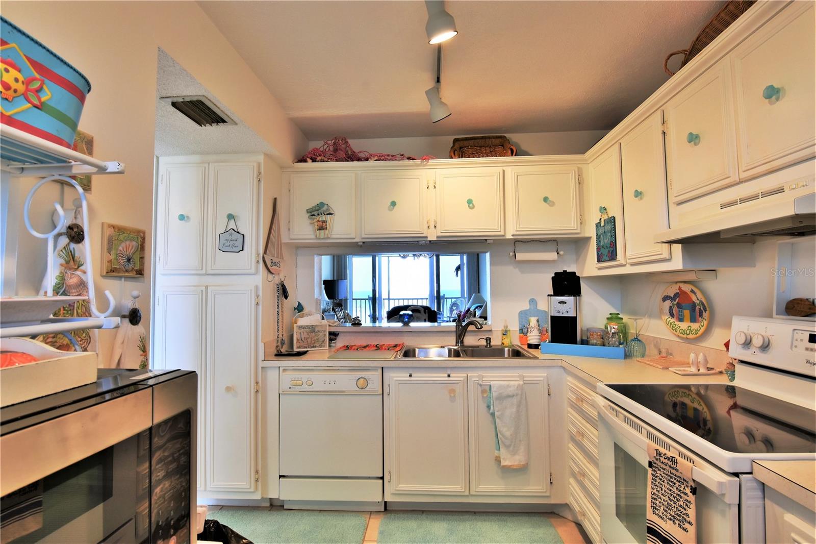 SHORE MARINER THE CONDO - Residential Lease