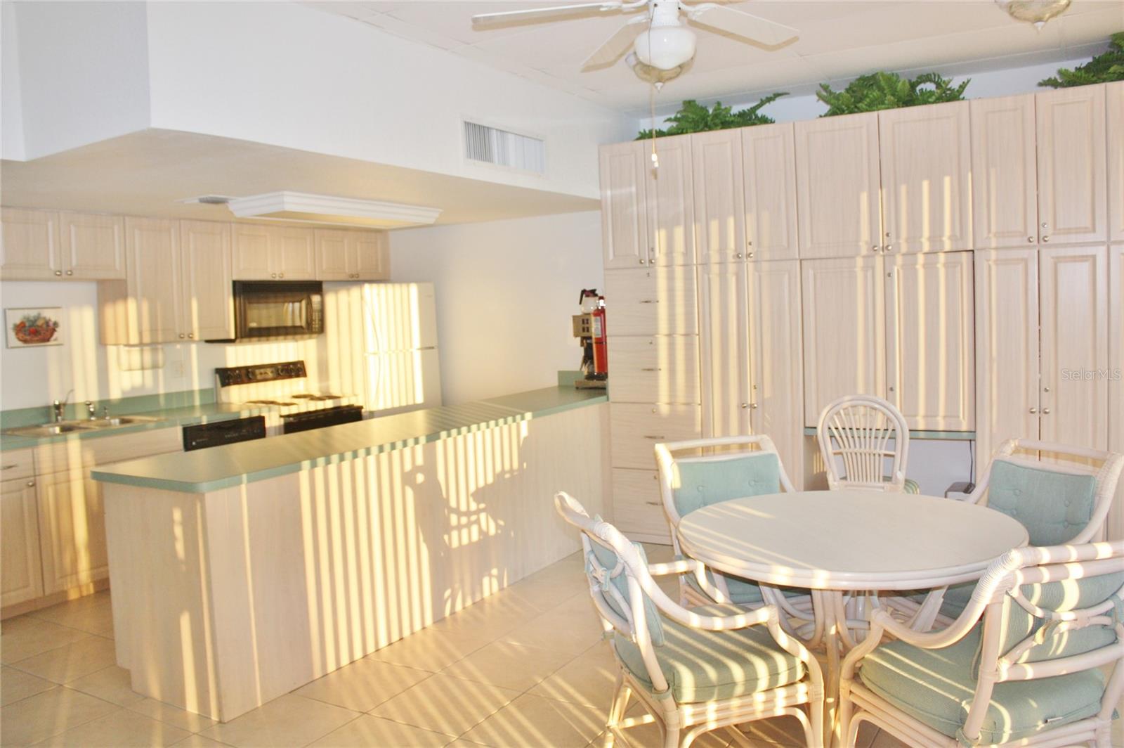 SHORE MARINER THE CONDO - Residential Lease