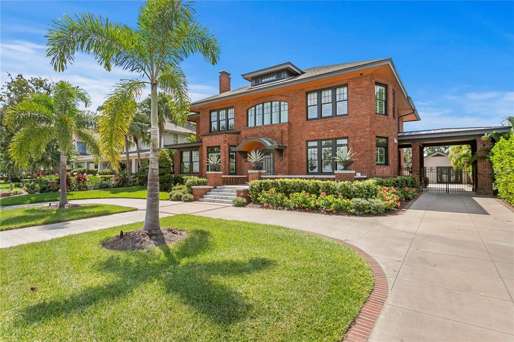 Photo of 815 Bayshore Boulevard, Tampa, FL 33606 (MLS # TB8428954)