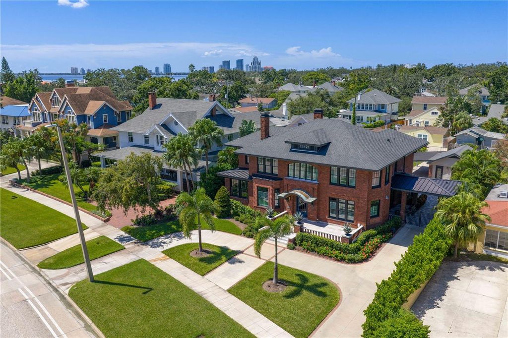 Photo of 815 Bayshore Boulevard, Tampa, FL 33606 (MLS # TB8428954)