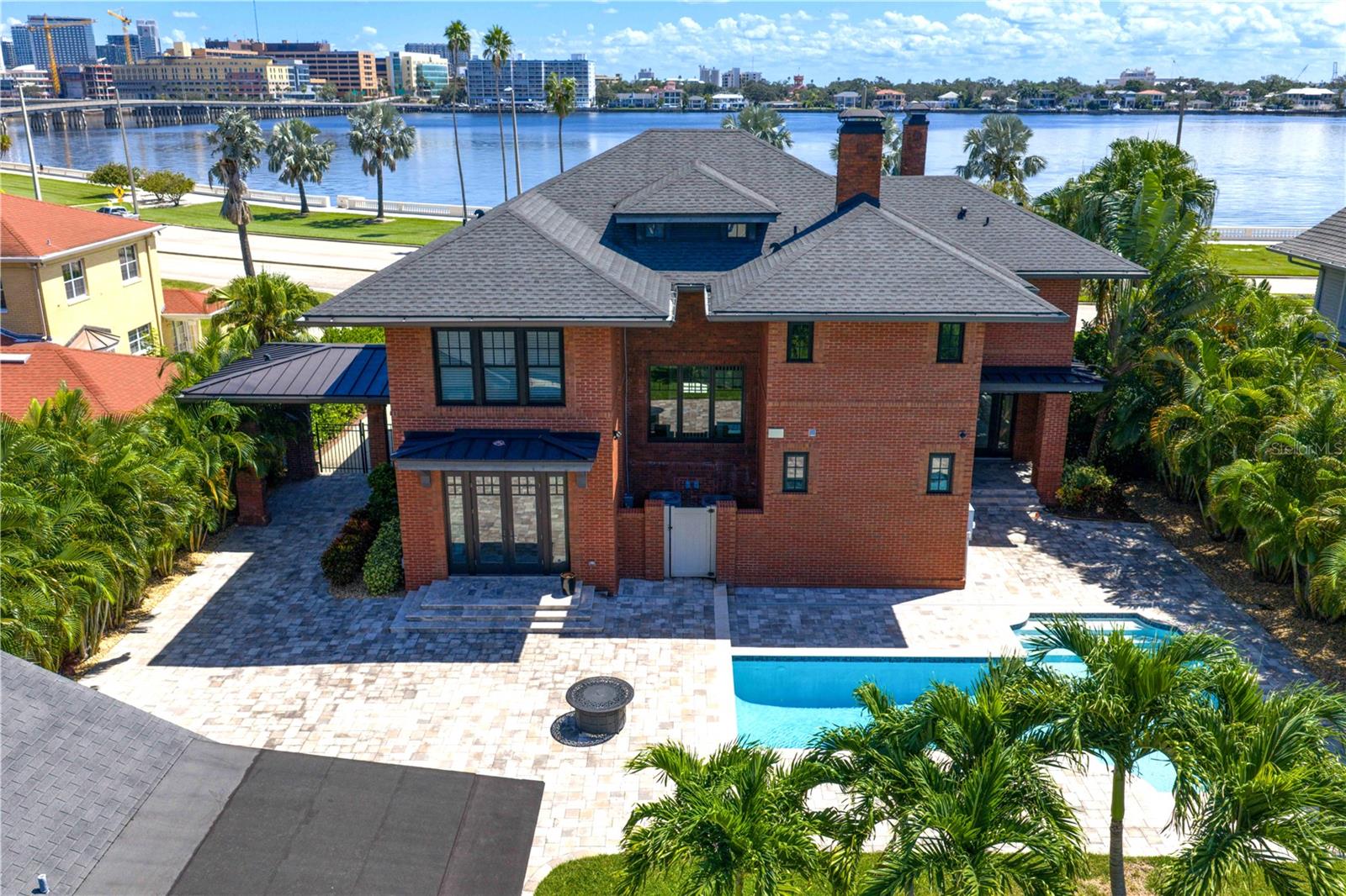 815 BAYSHORE BOULEVARD