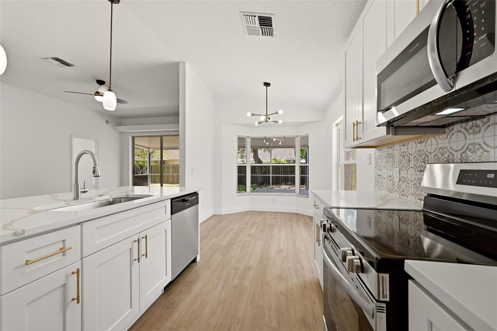 PROVIDENCE LAKES UNIT IV PH - Residential