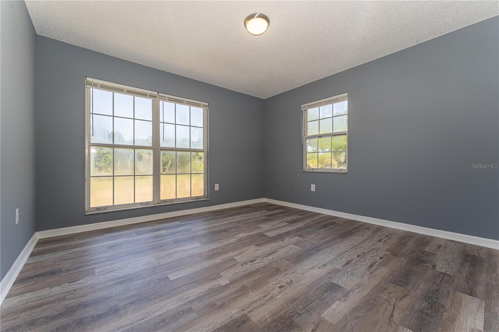 ROLLING HILLS MANOR - Residential