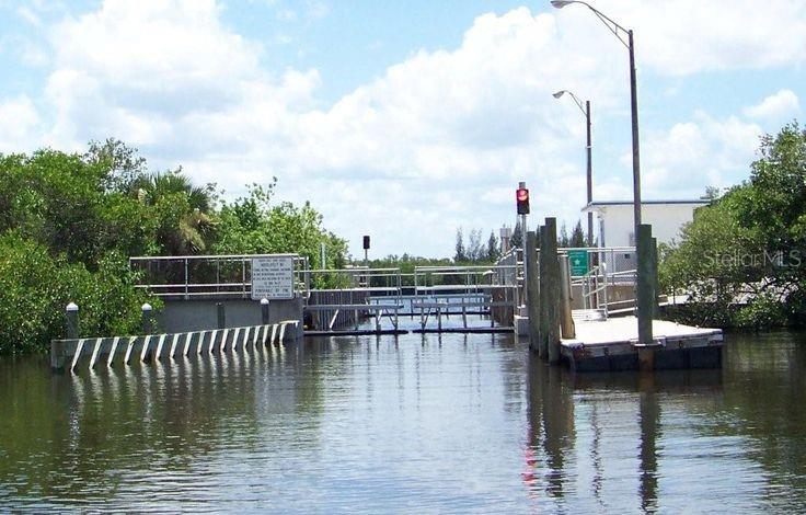 PORT CHARLOTTE SEC 94 01 - Land