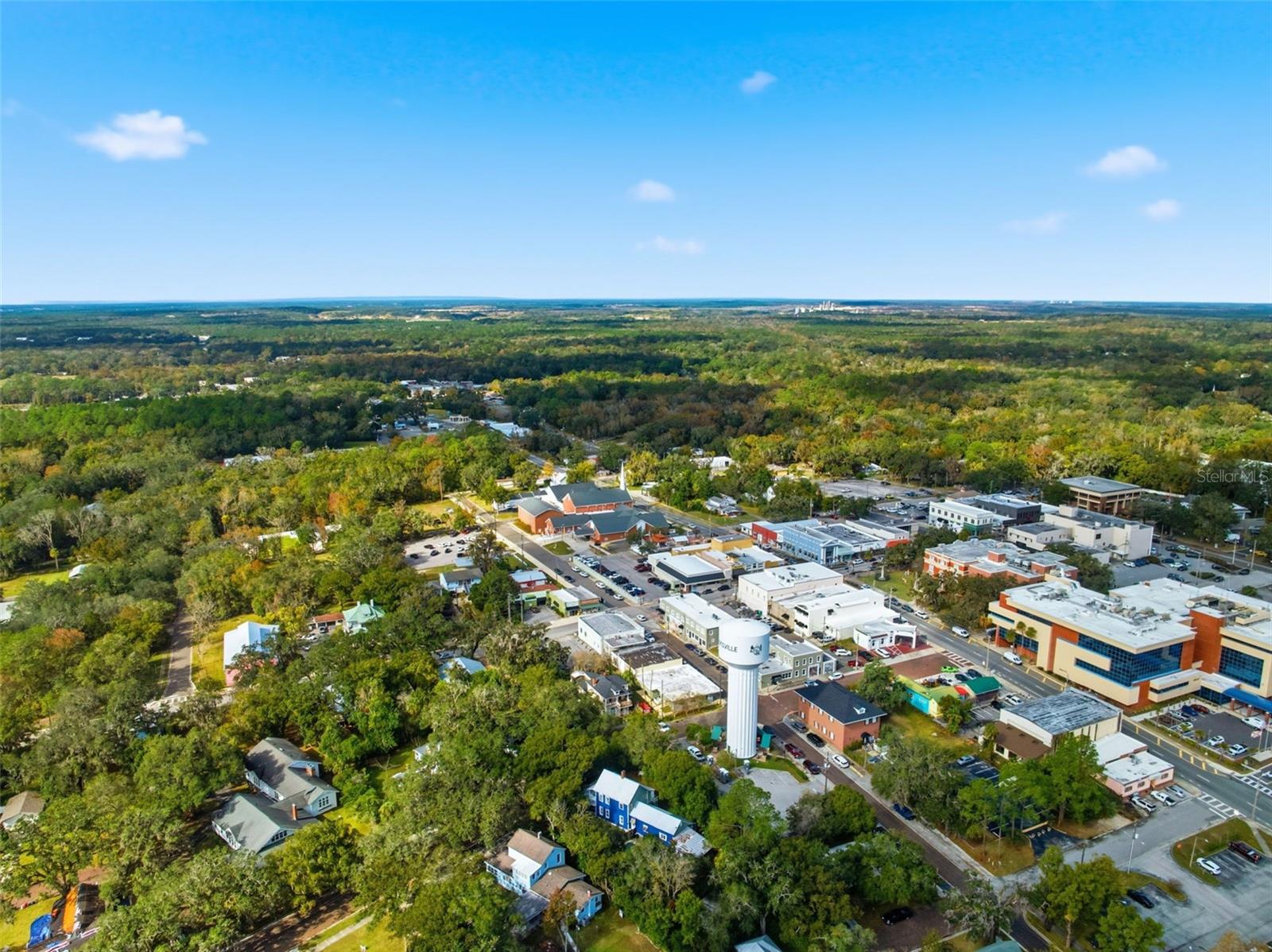 TOWN/BROOKSVILLE - Residential