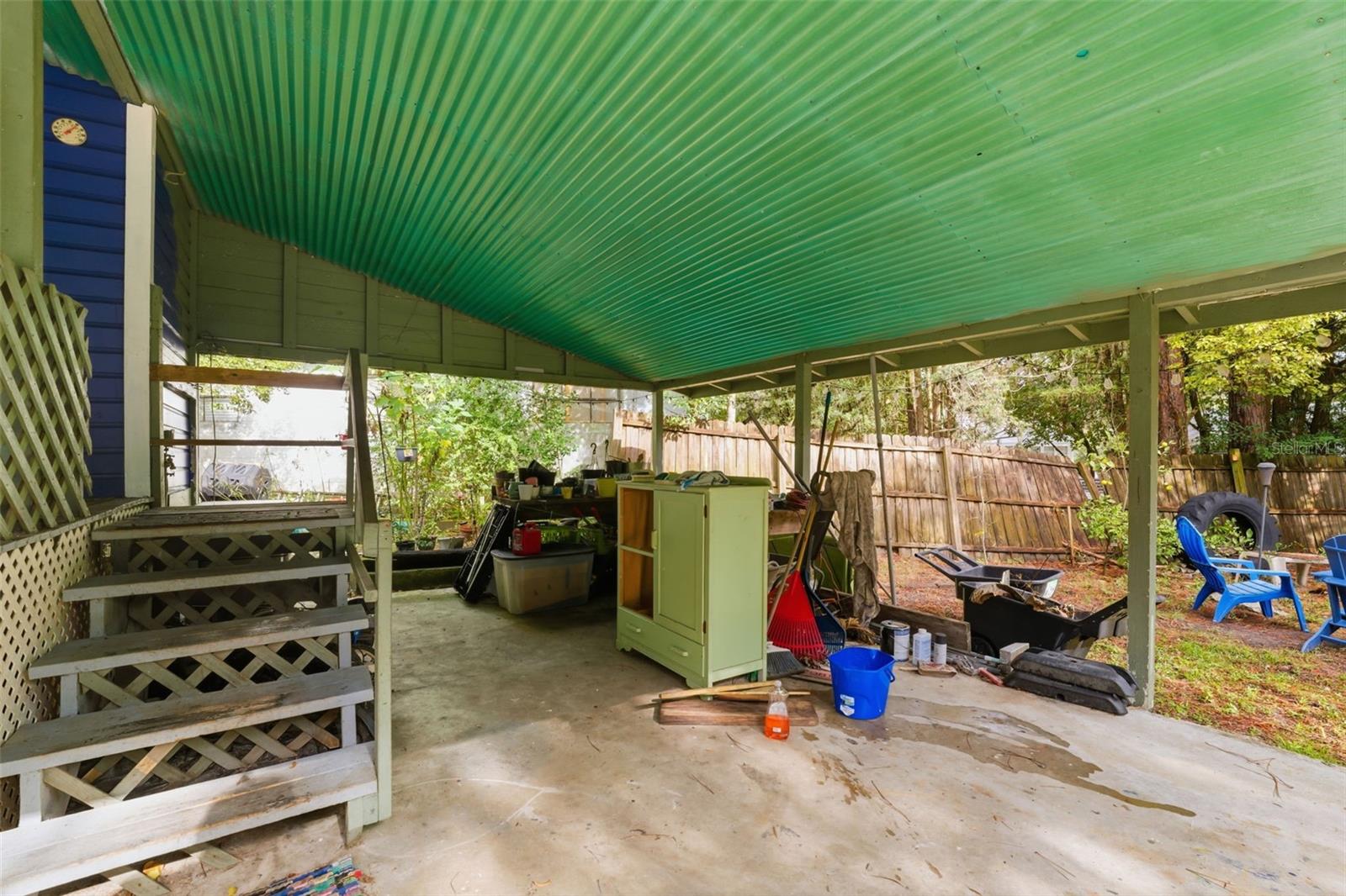 TOWN/BROOKSVILLE - Residential