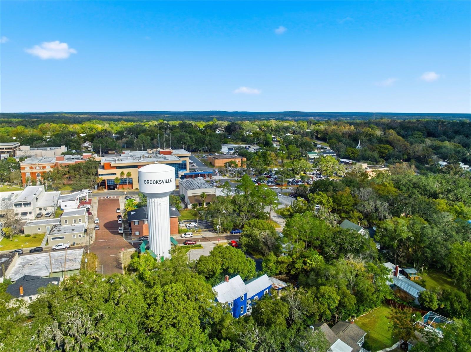 TOWN/BROOKSVILLE - Residential