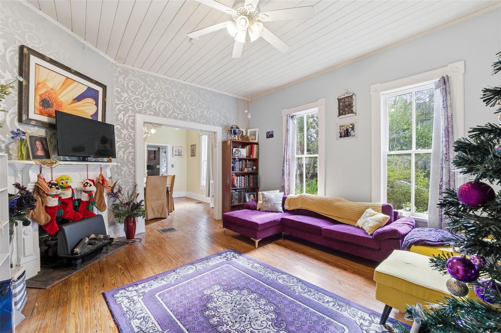 TOWN/BROOKSVILLE - Residential