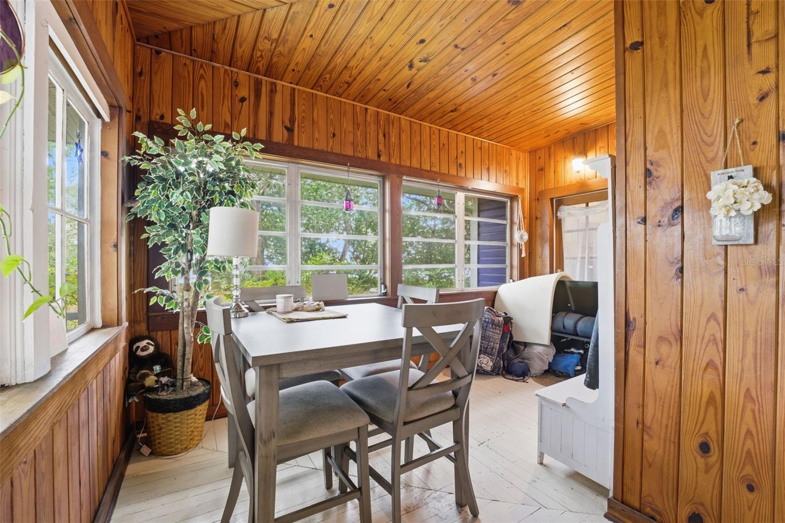 TOWN/BROOKSVILLE - Residential