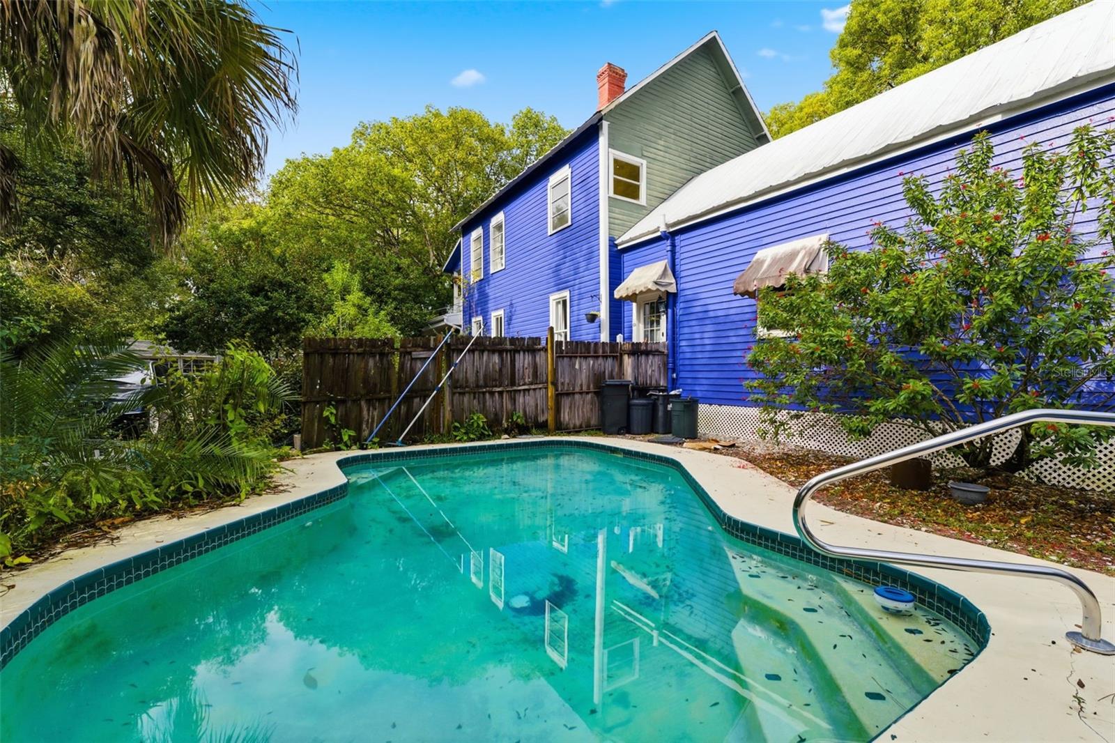 TOWN/BROOKSVILLE - Residential