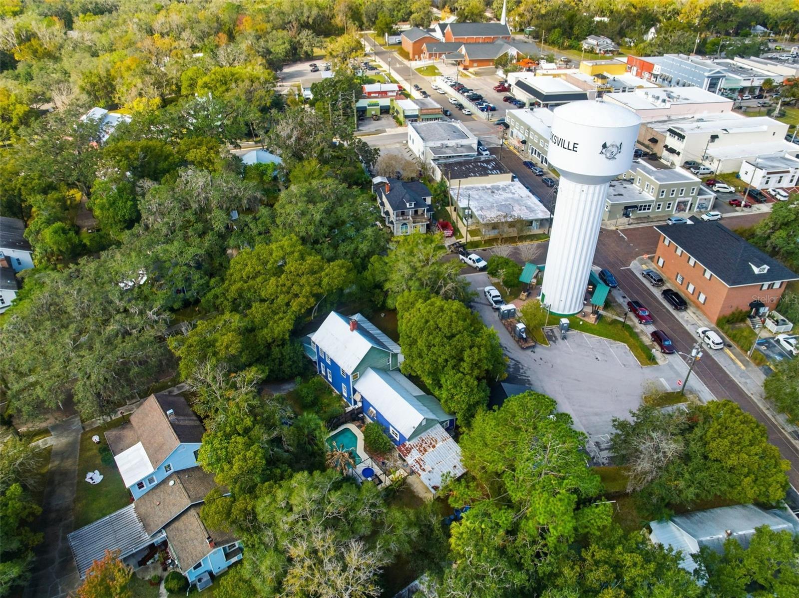 TOWN/BROOKSVILLE - Residential