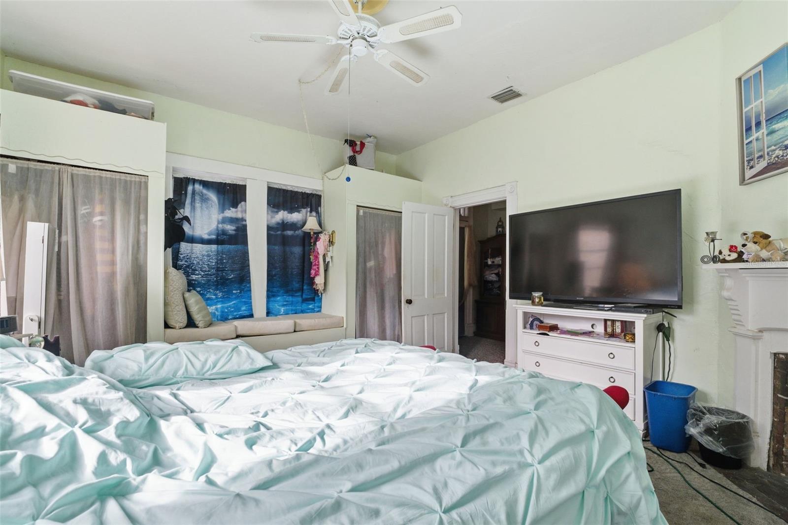 TOWN/BROOKSVILLE - Residential