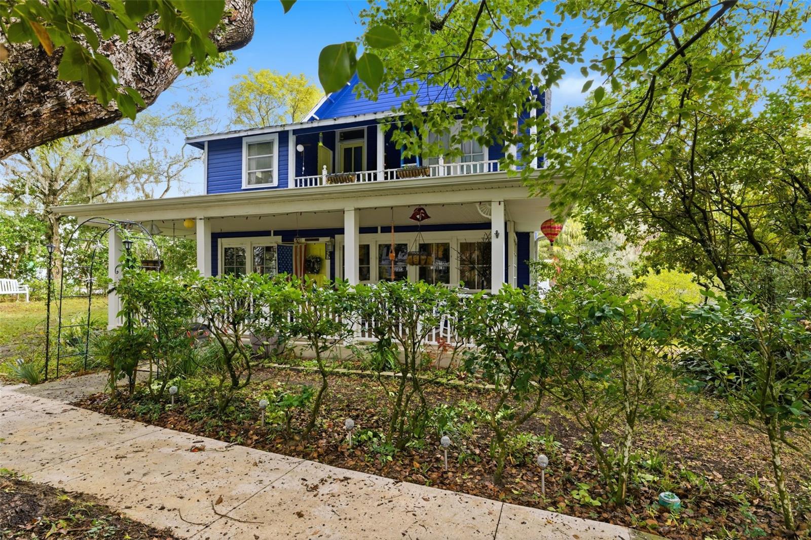 TOWN/BROOKSVILLE - Residential