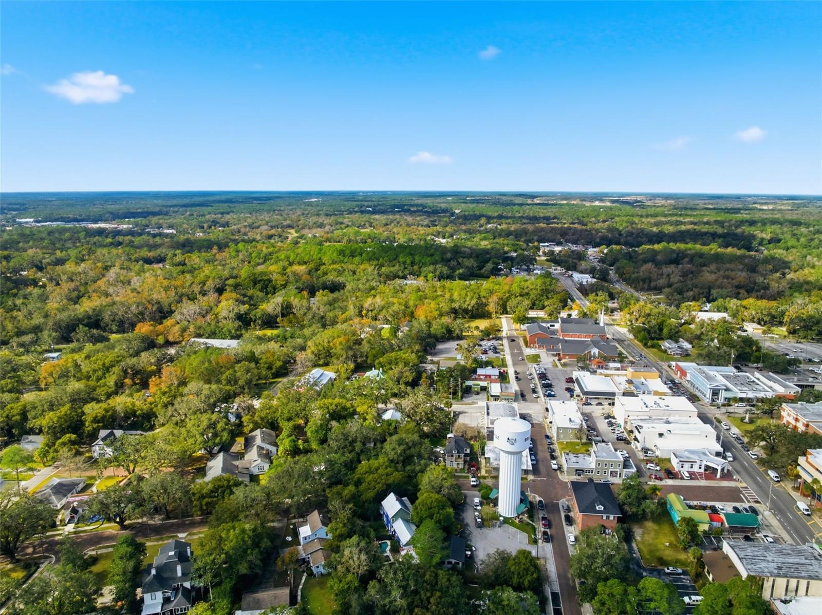 TOWN/BROOKSVILLE - Residential