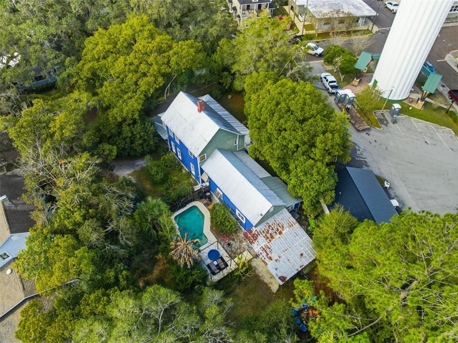 TOWN/BROOKSVILLE - Residential