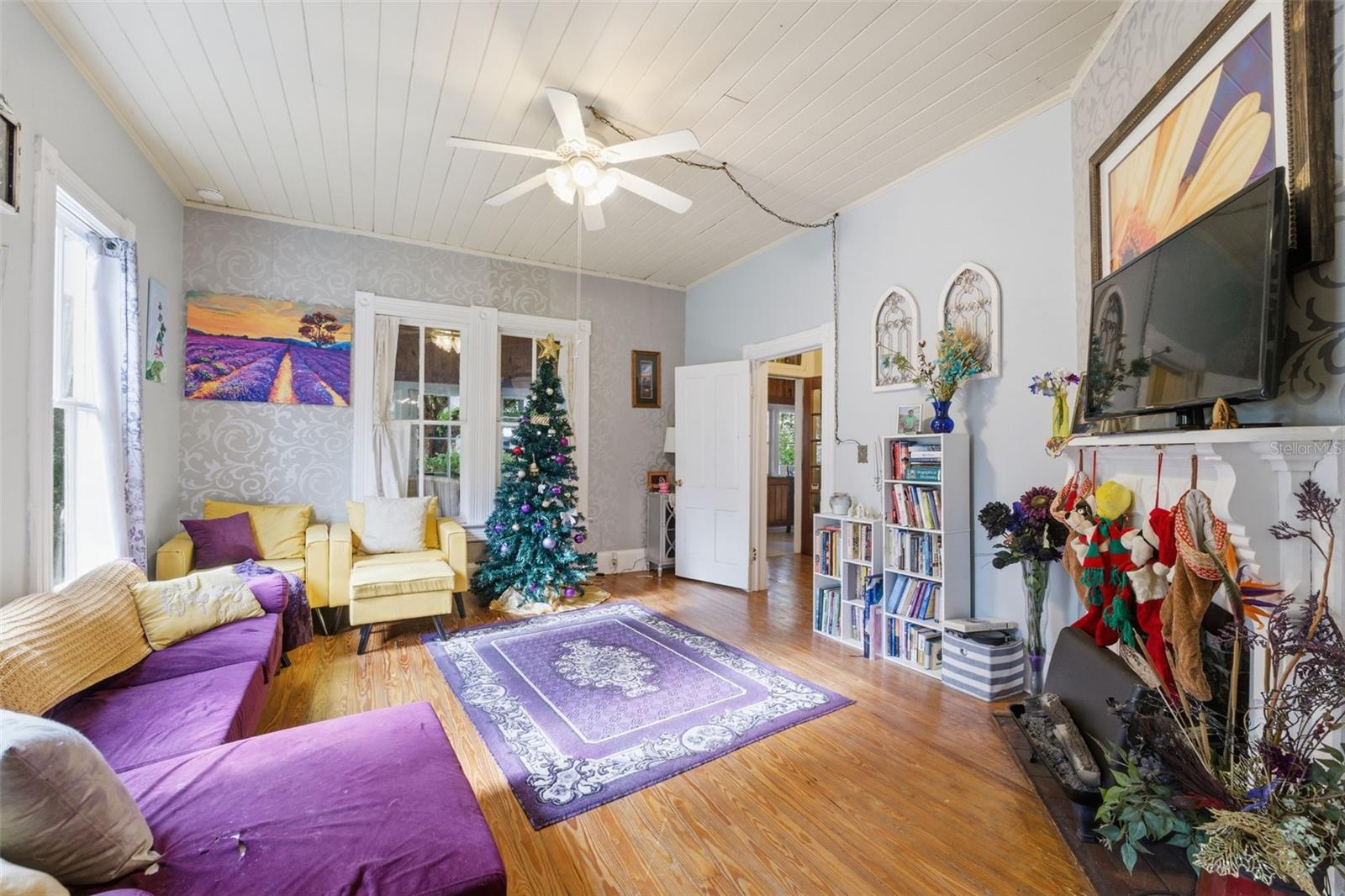 TOWN/BROOKSVILLE - Residential