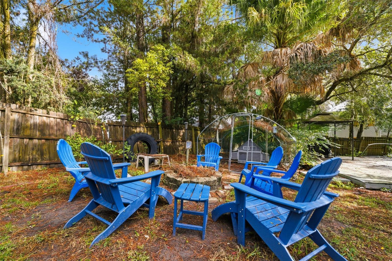 TOWN/BROOKSVILLE - Residential