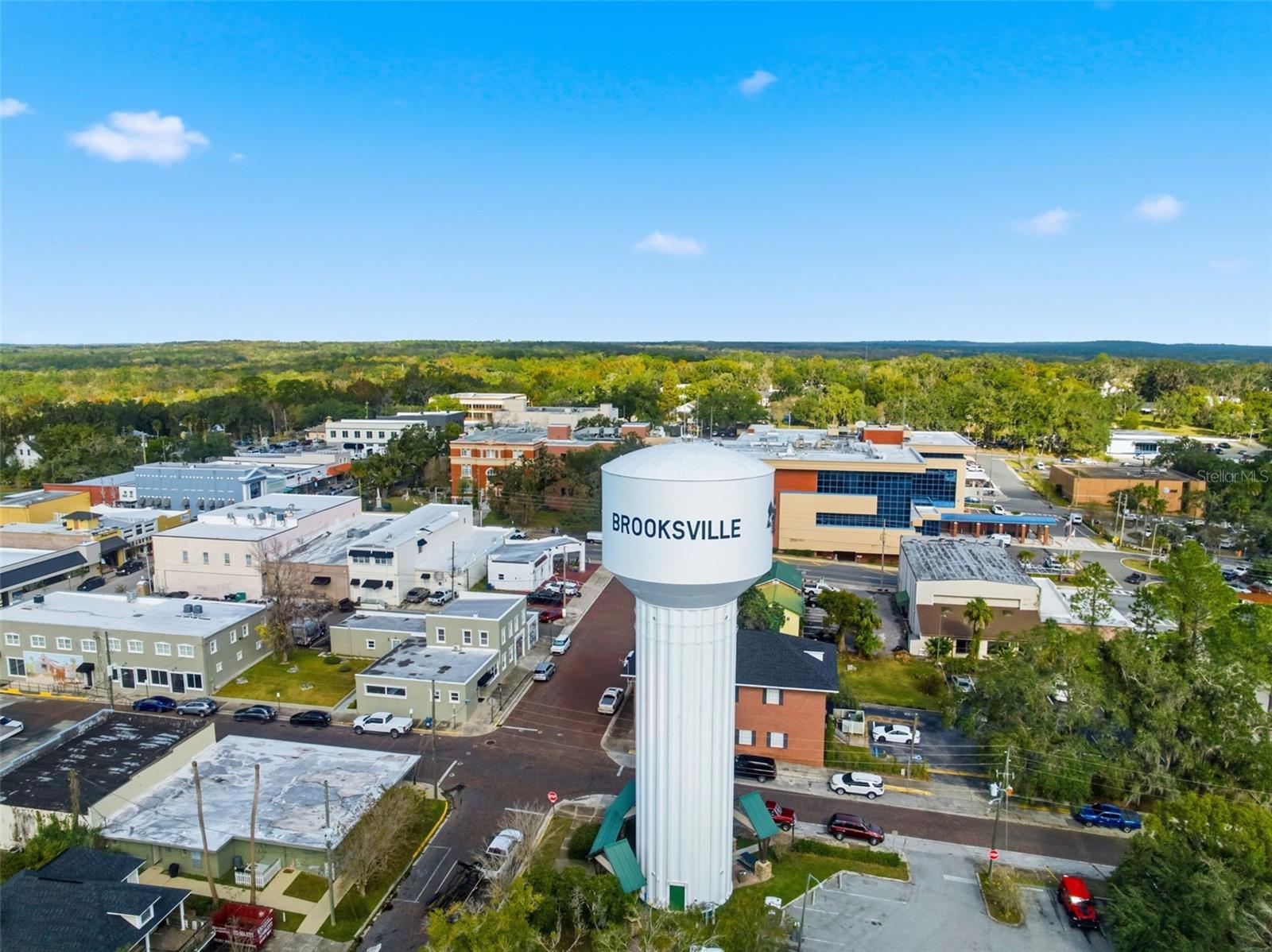 TOWN/BROOKSVILLE - Residential