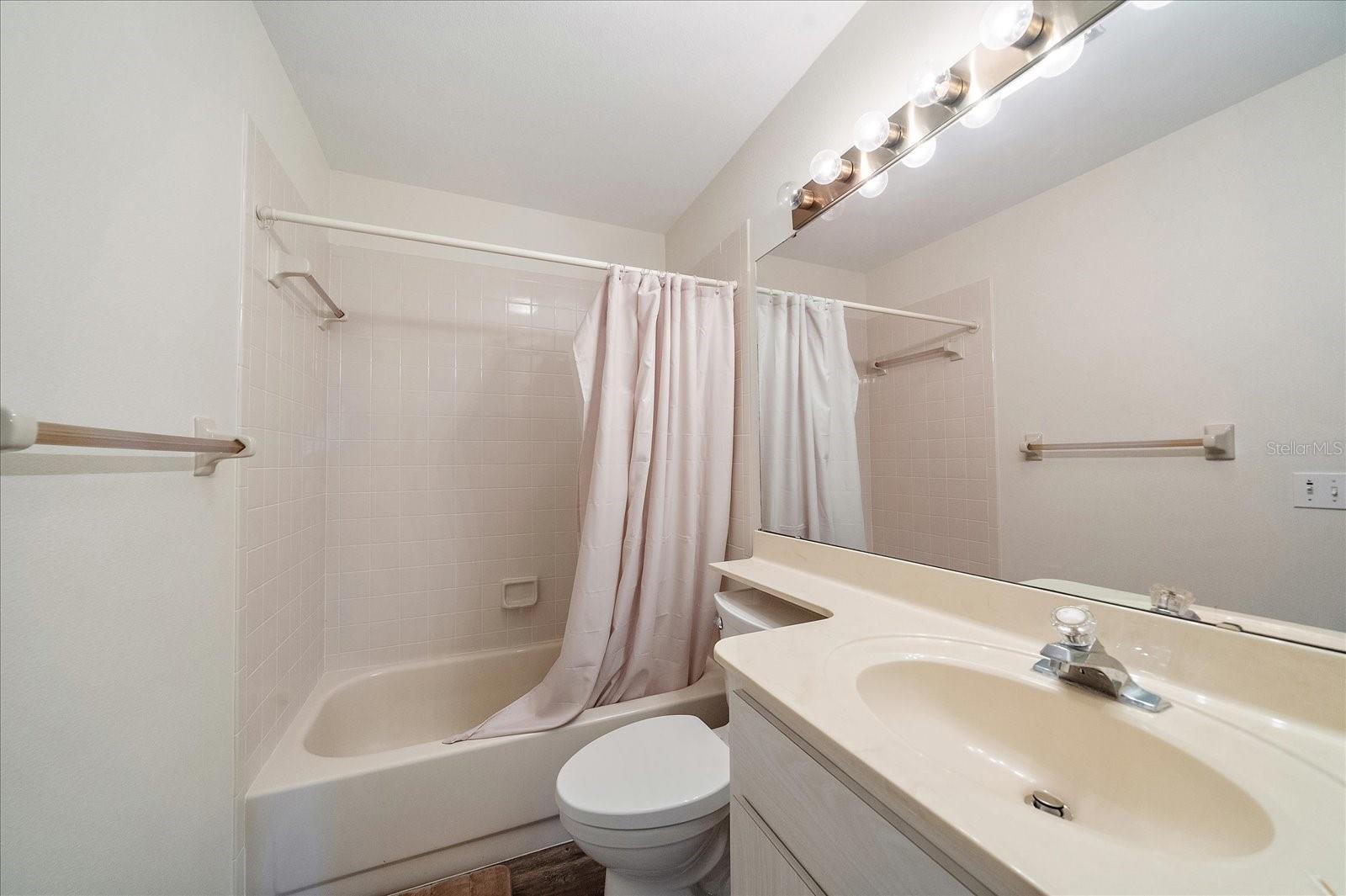 SOUTHWINDS AT FIVE LAKES PH A,6,7,8&11 - Residential