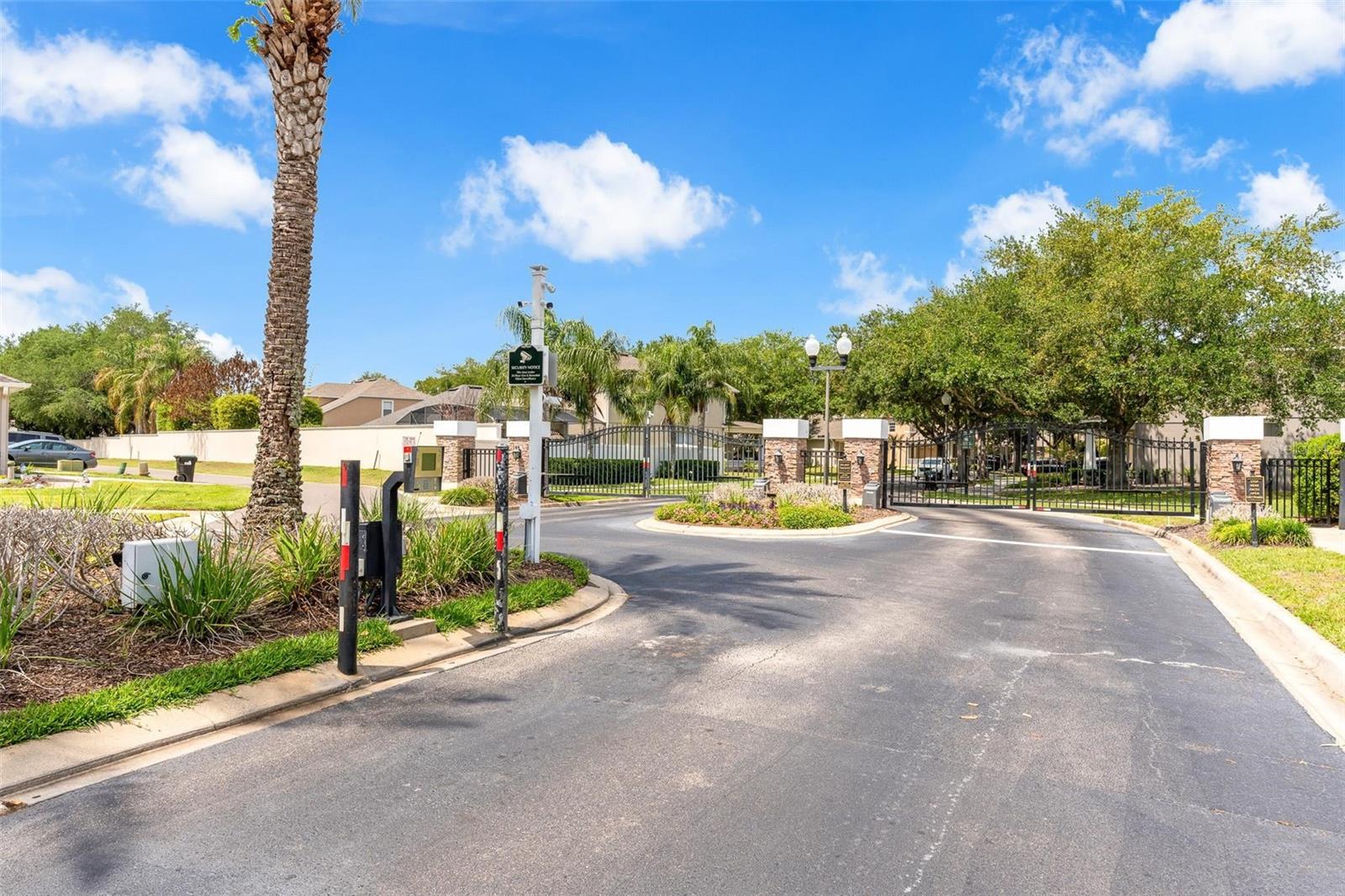 EDEN ISLE - Residential