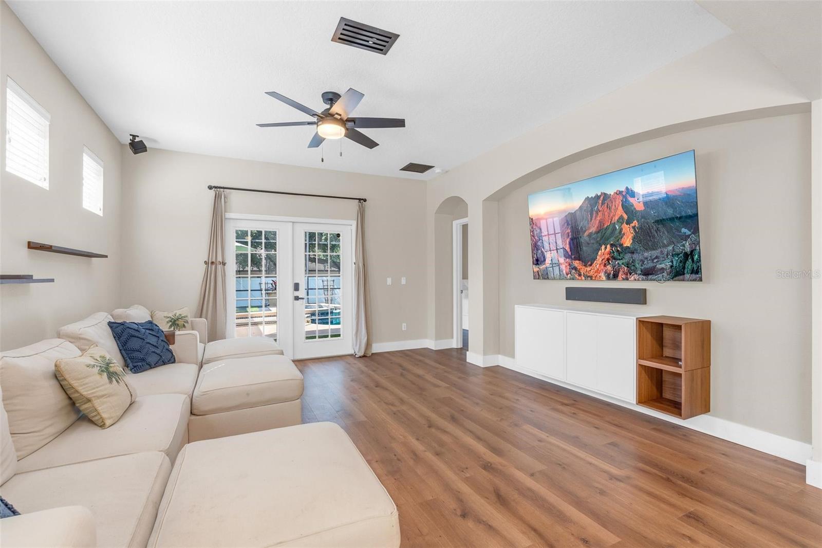 EDEN ISLE - Residential