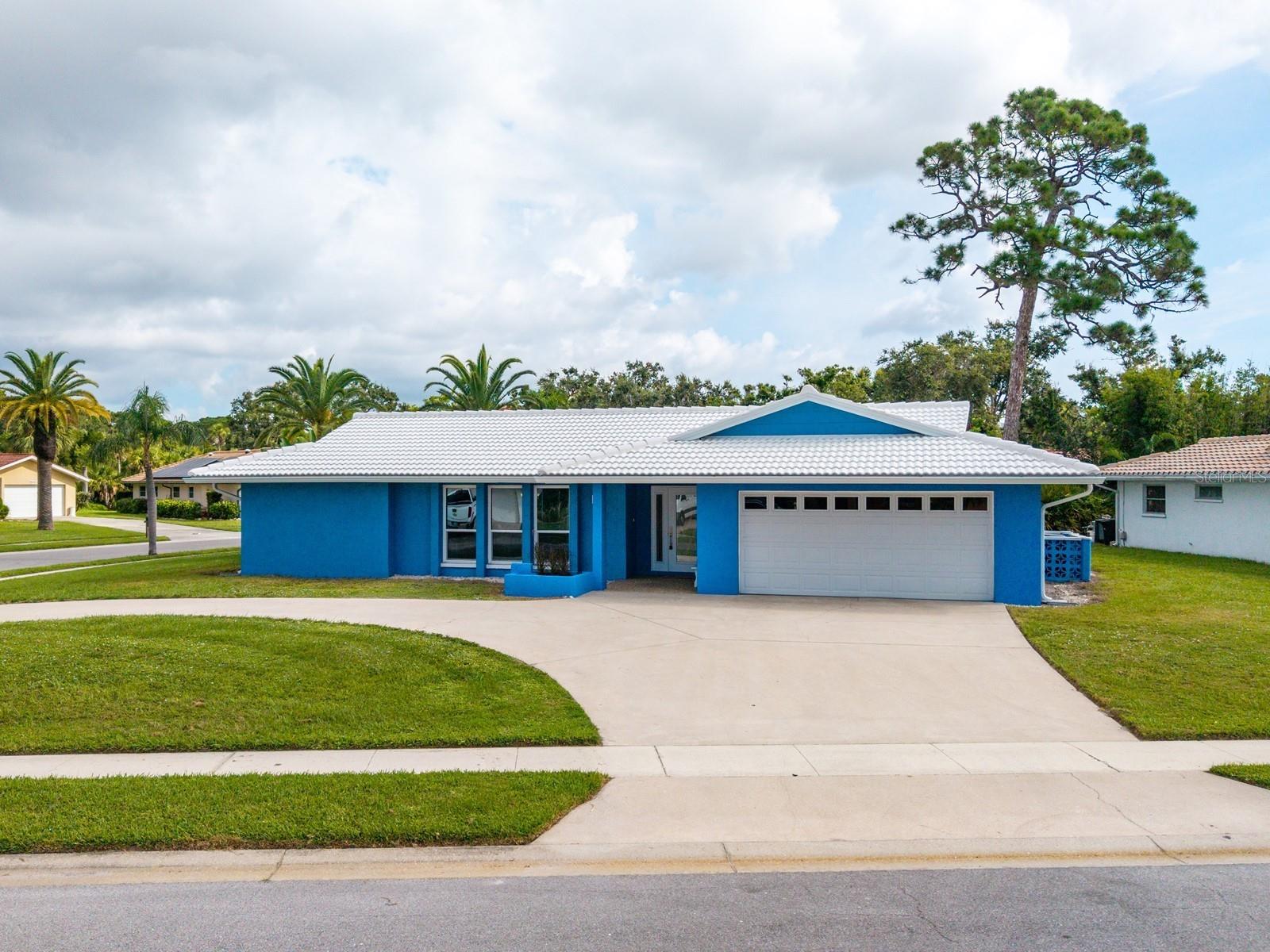 2703 COVENTRY DRIVE