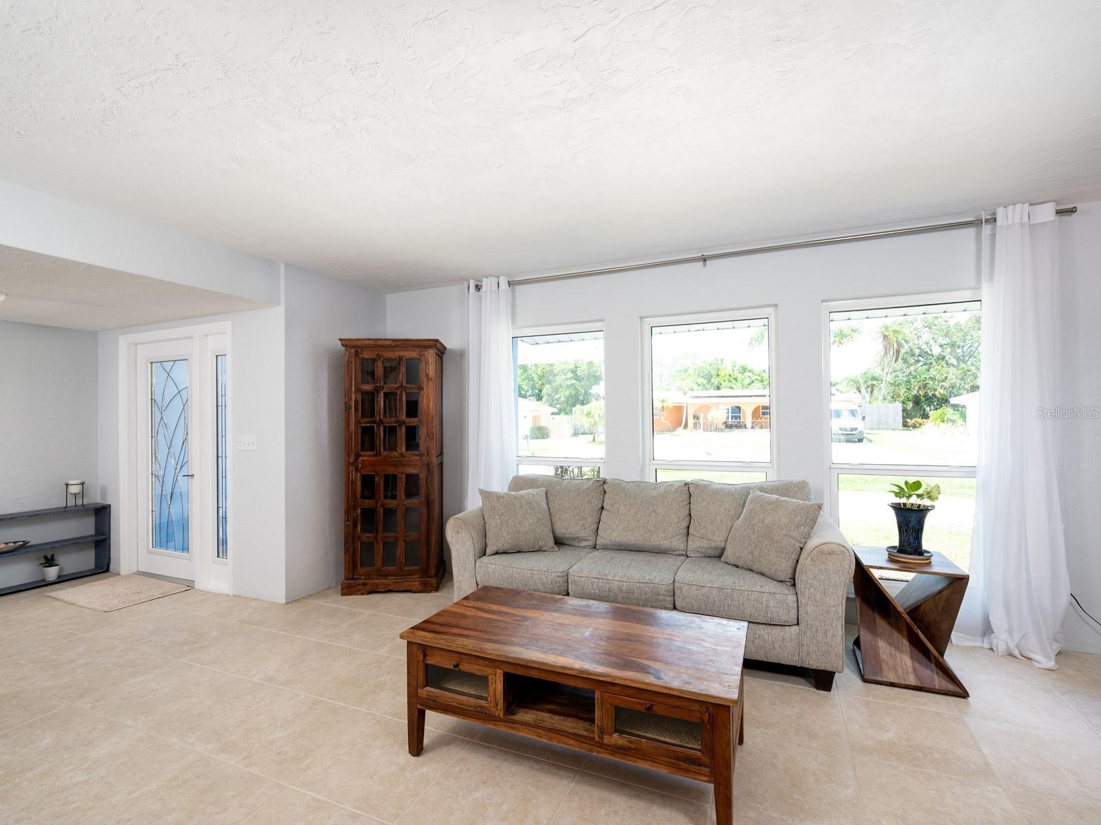 2703 COVENTRY DRIVE