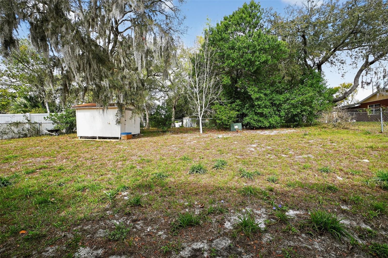 DELTONA LAKES UNIT 72 - Residential