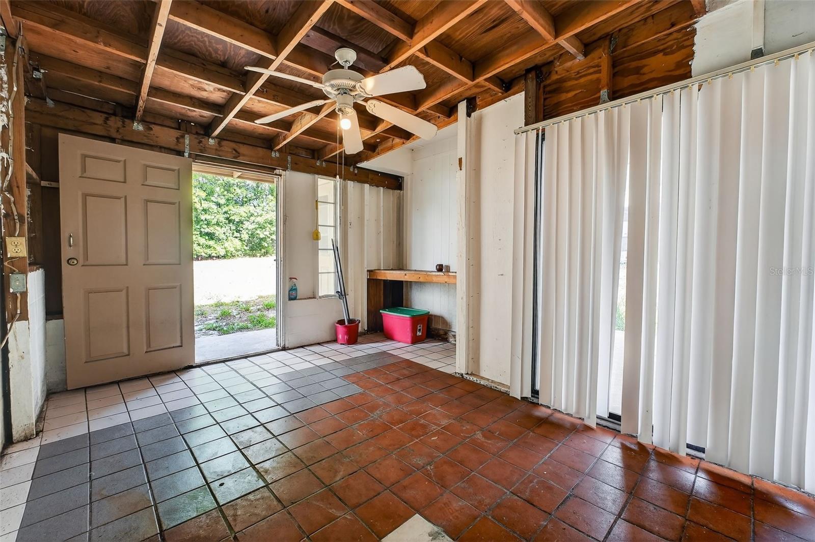 DELTONA LAKES UNIT 72 - Residential