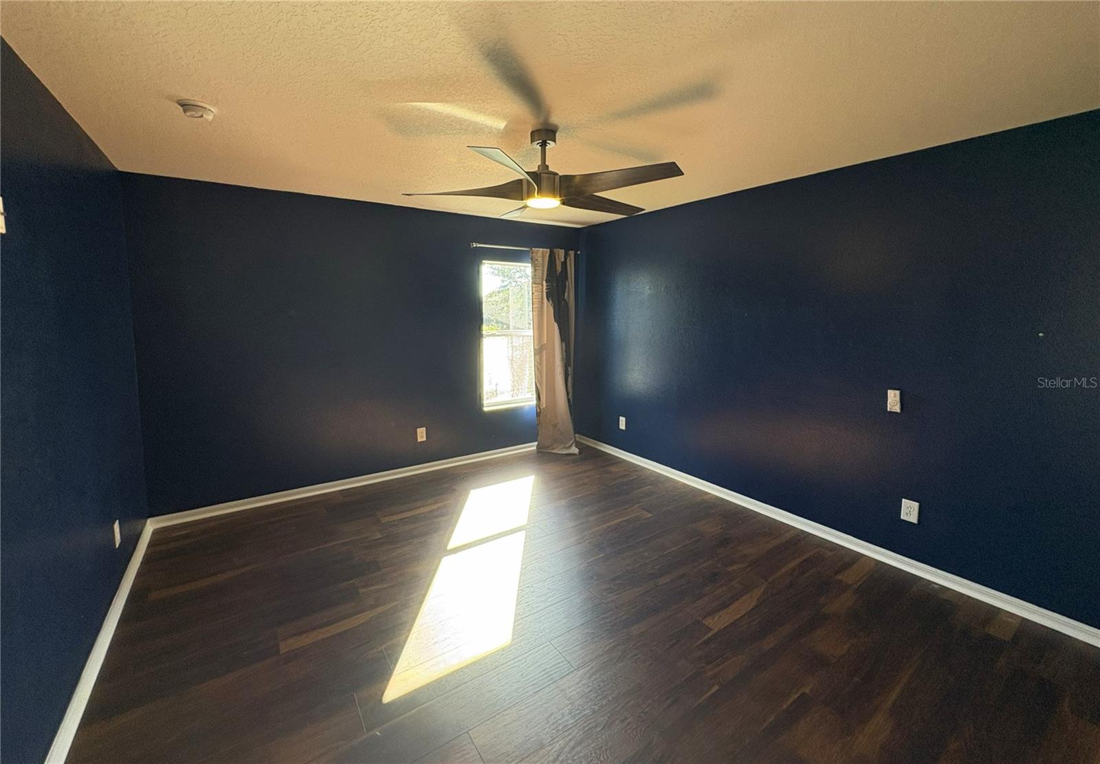 AVALON LAKES PH 2, VLG(S) E AND H - Residential Lease