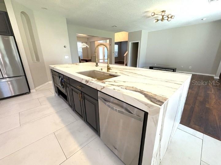 AVALON LAKES PH 2, VLG(S) E AND H - Residential Lease