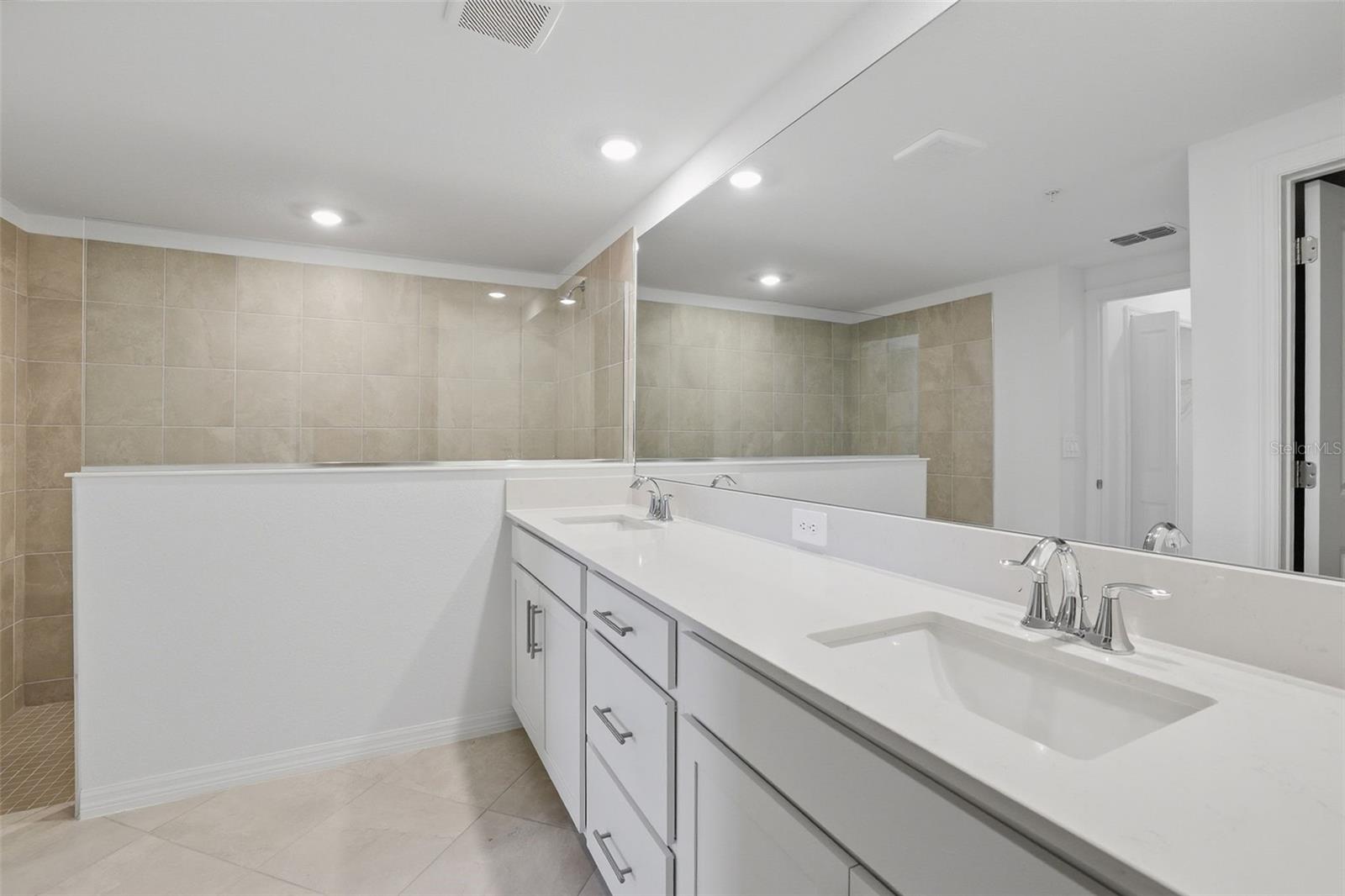 CALUSA COUNTRY CLUB - Residential