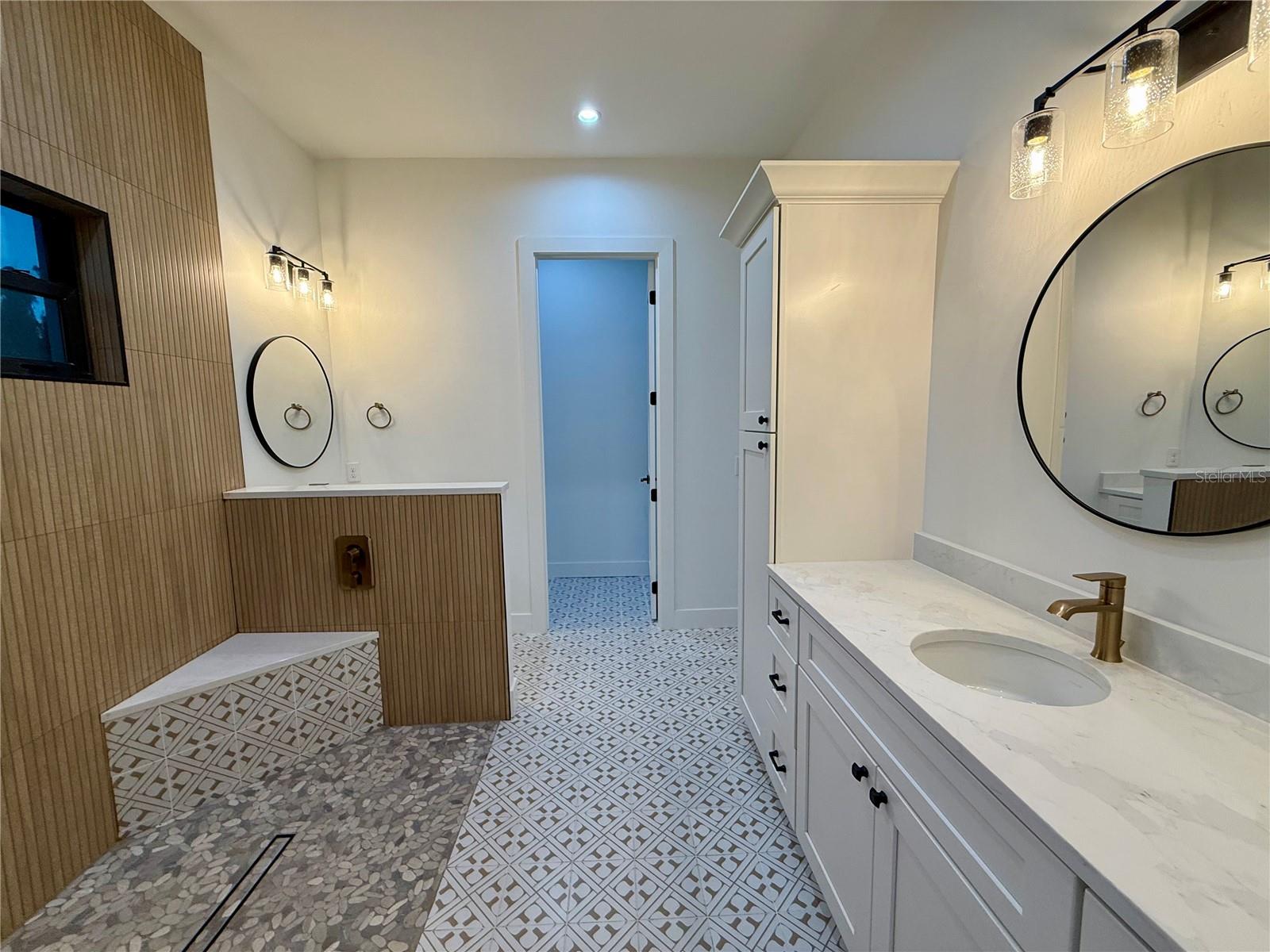 PEACE RIVER CLUB - Residential