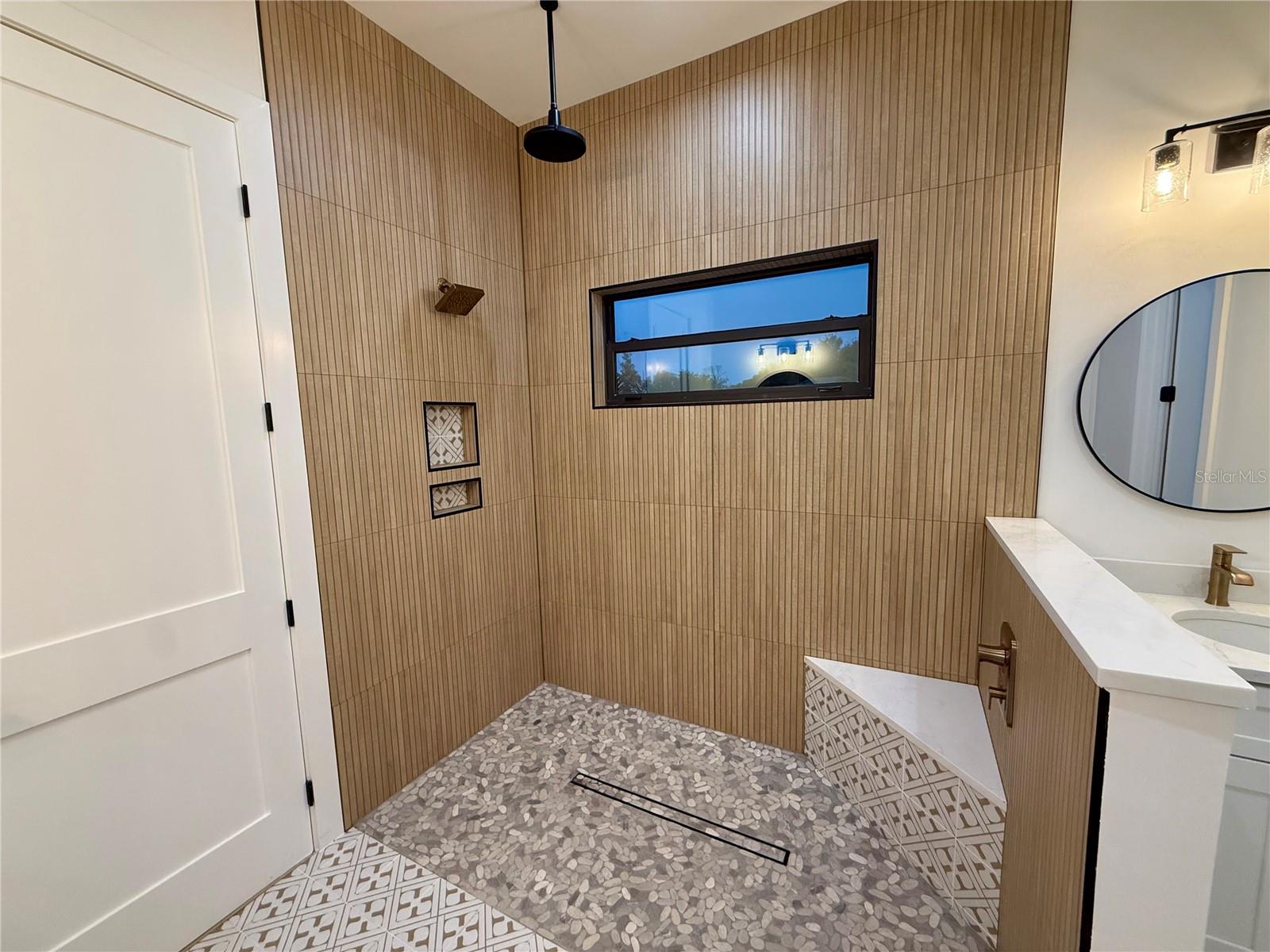 PEACE RIVER CLUB - Residential