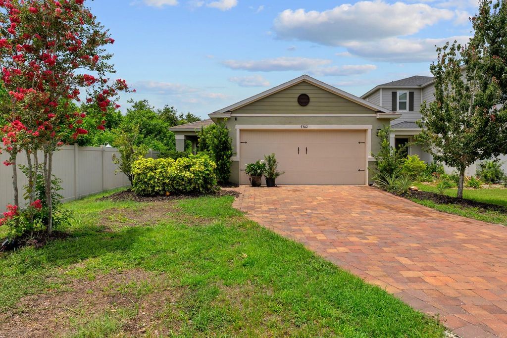 Photo of 7302 Sunshine Bridge Avenue, Gibsonton, FL 33534 (MLS # TB8388587)