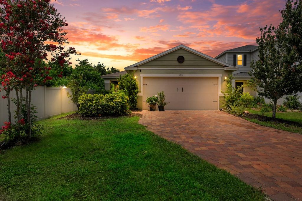 Photo of 7302 Sunshine Bridge Avenue, Gibsonton, FL 33534 (MLS # TB8388587)