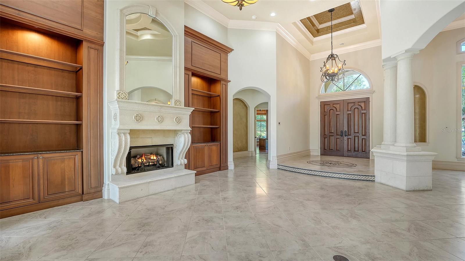 FOUNDERS CLUB - Residential