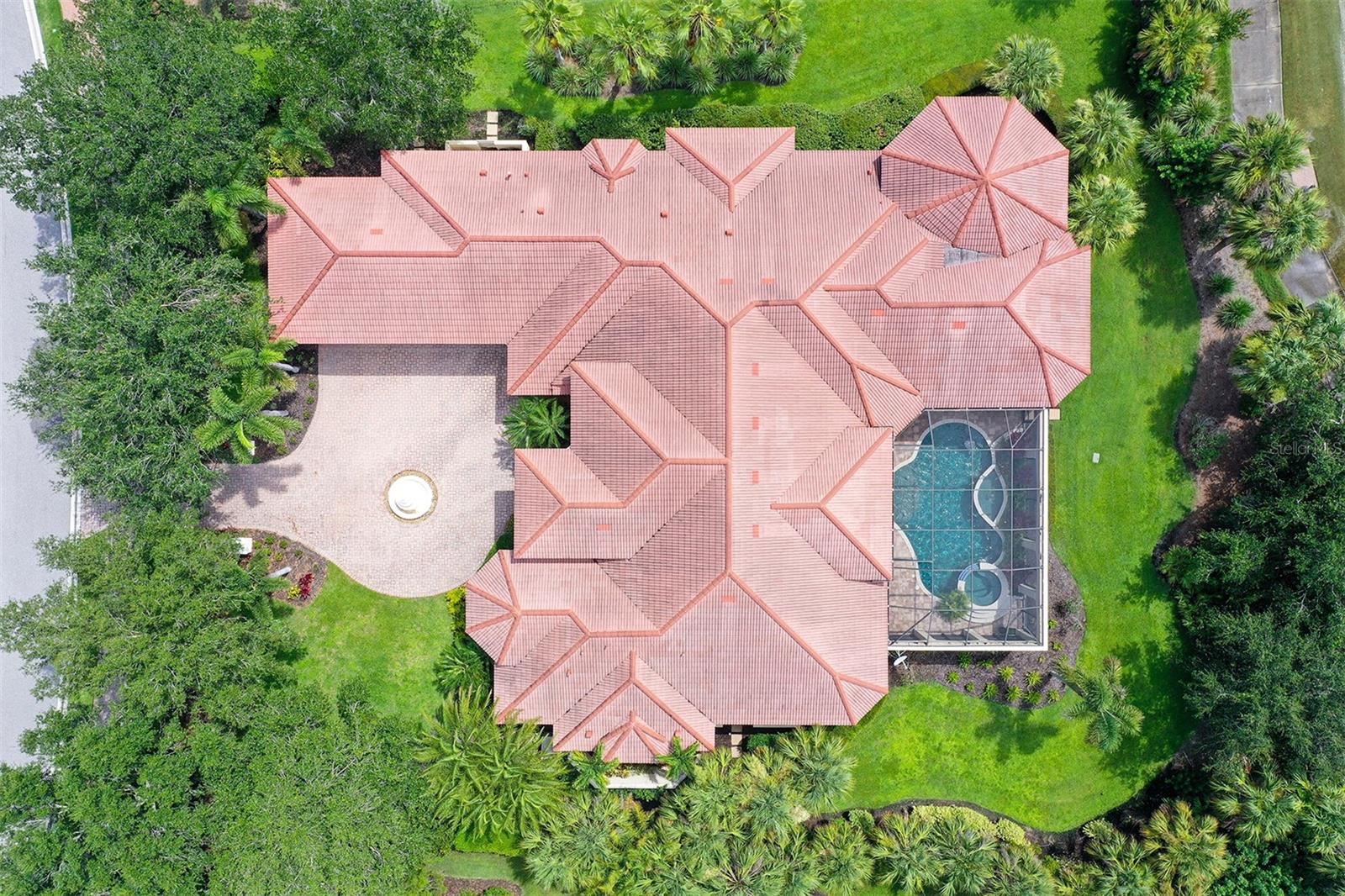 FOUNDERS CLUB - Residential