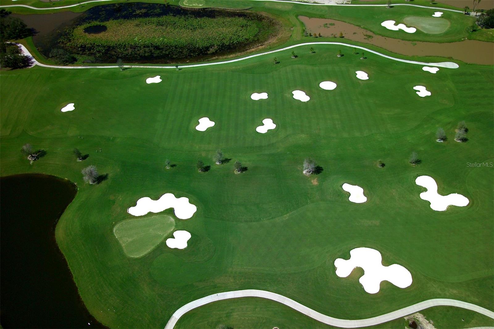 FOUNDERS CLUB - Residential