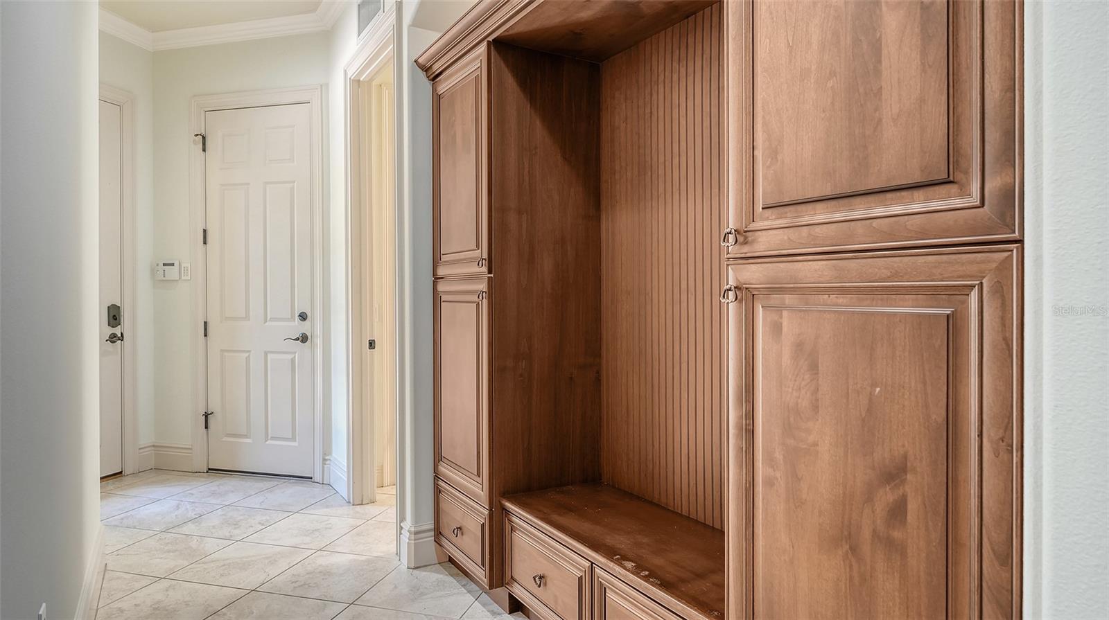 FOUNDERS CLUB - Residential