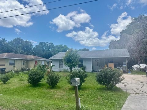 Photo of 1513 32nd Street NW, Winter Haven, FL 33881 (MLS # P4938918)