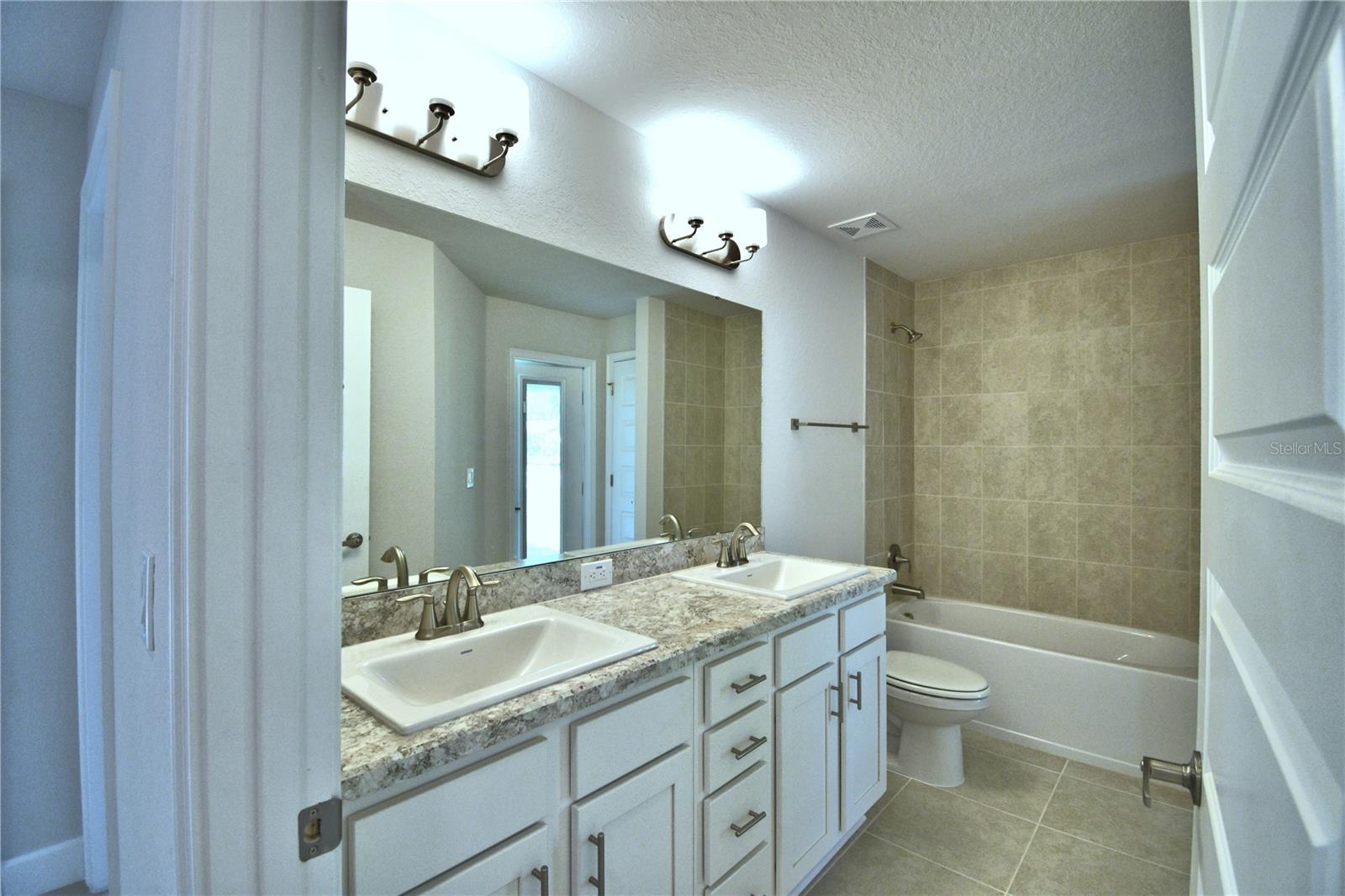 CADENCE CROSSING - Residential