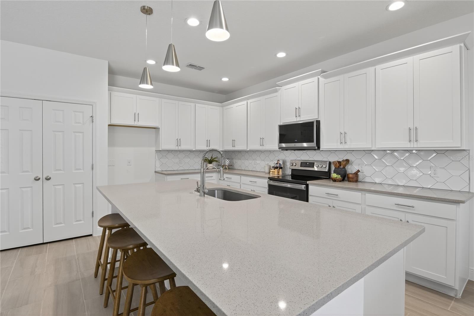 RIDGEVIEW - Residential