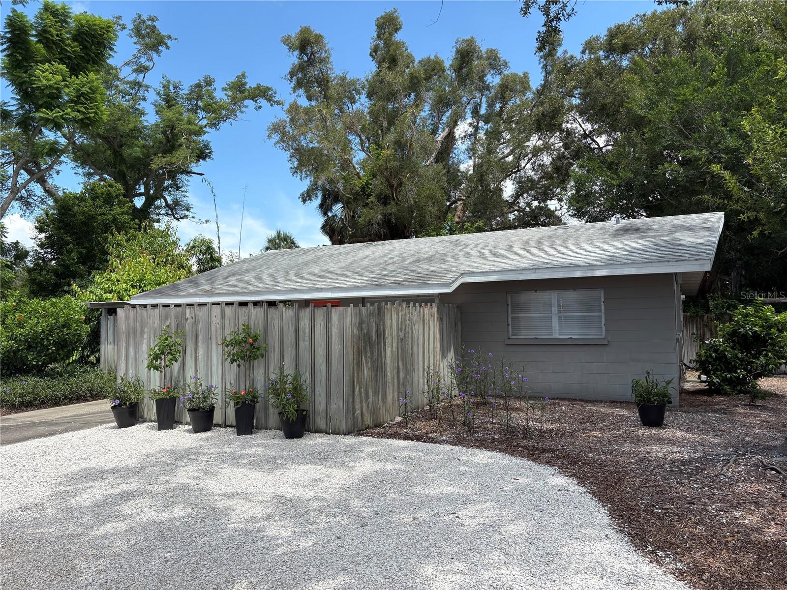 2303 BOUGAINVILLEA STREET