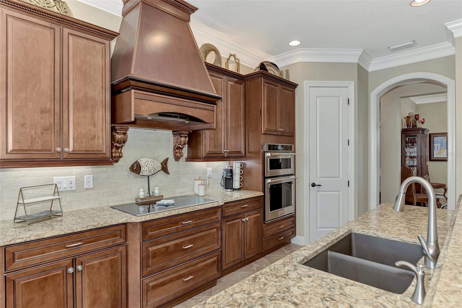 SARASOTA NATIONAL - Residential